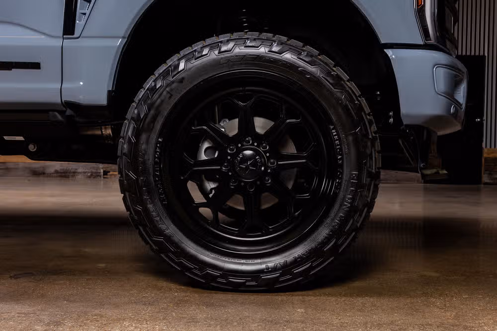 2026 Ford F-350 Super Duty King Ranch Crew Cab Image 12