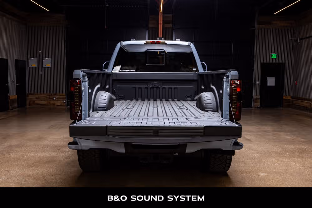 2026 Ford F-350 Super Duty King Ranch Crew Cab Image 9