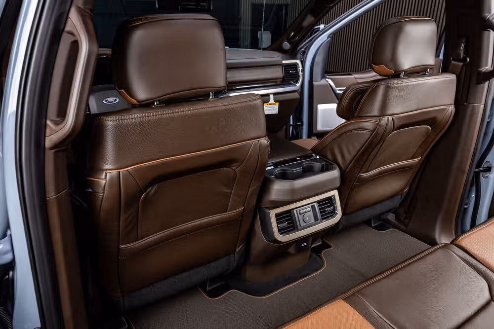 2026 Ford F-350 Super Duty King Ranch Crew Cab Image 32