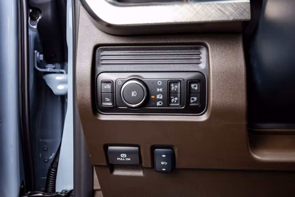 2026 Ford F-350 Super Duty King Ranch Crew Cab Image 22