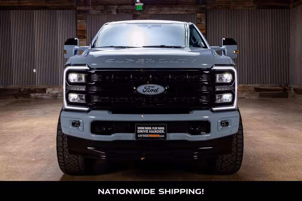 2026 Ford F-350 Super Duty King Ranch Crew Cab Image 4