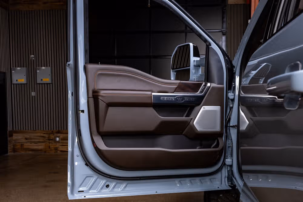 2026 Ford F-350 Super Duty King Ranch Crew Cab Image 34