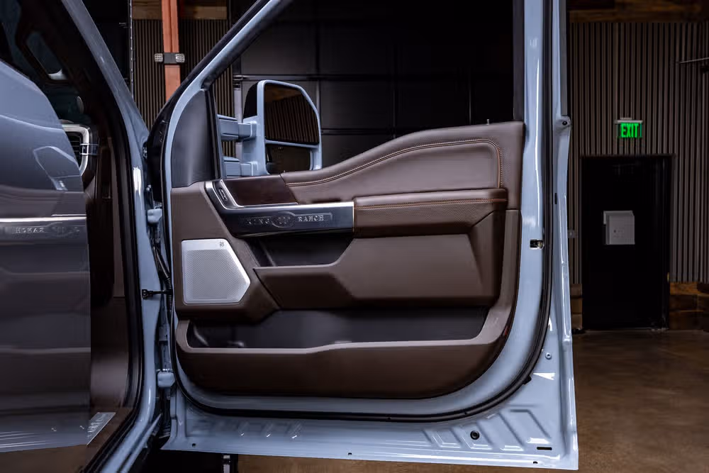 2026 Ford F-350 Super Duty King Ranch Crew Cab Image 35