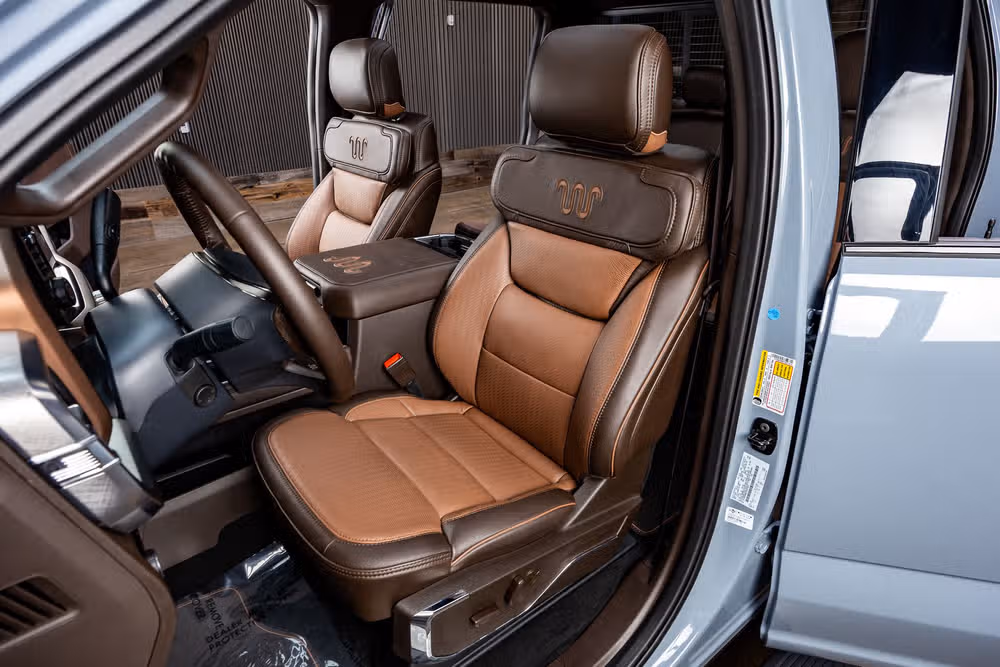 2026 Ford F-350 Super Duty King Ranch Crew Cab Image 28