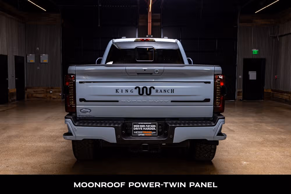 2026 Ford F-350 Super Duty King Ranch Crew Cab Image 8