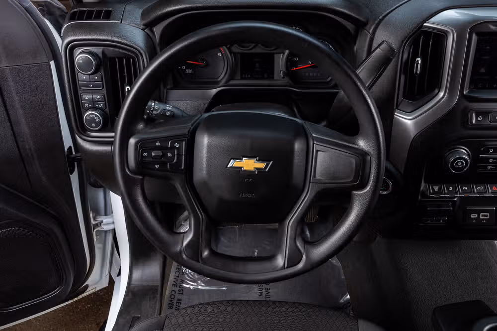 2024 Chevrolet Silverado 2500HD Custom Crew Cab Image 17