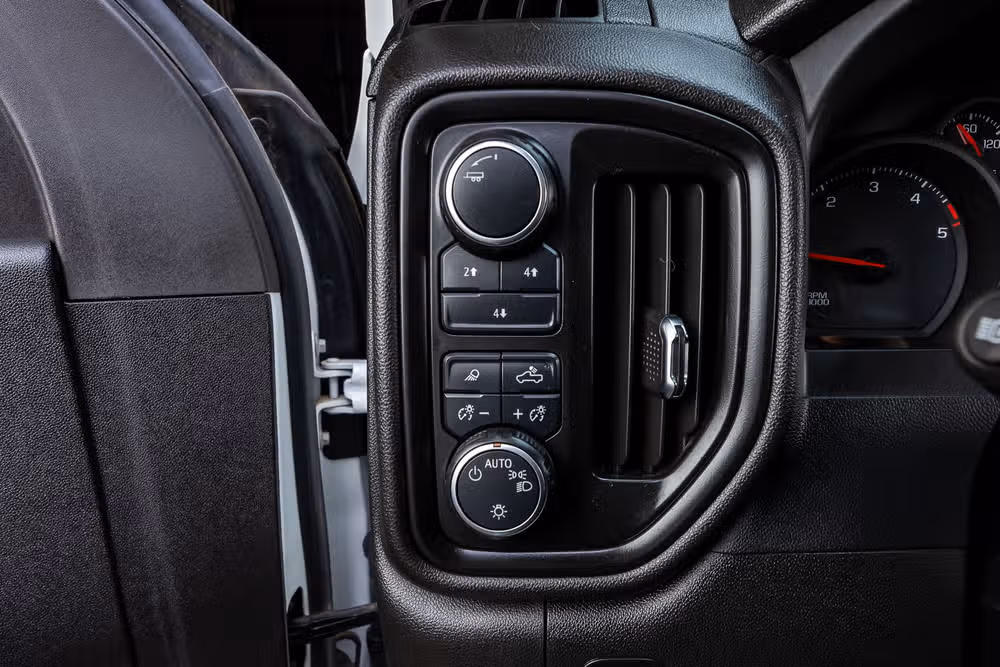 2024 Chevrolet Silverado 2500HD Custom Crew Cab Image 20