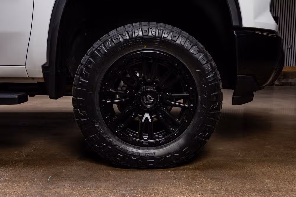 2024 Chevrolet Silverado 2500HD Custom Crew Cab Image 11