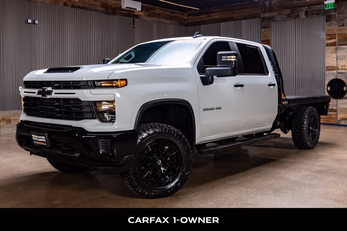 2024 Chevrolet Silverado 2500HD Custom Crew Cab