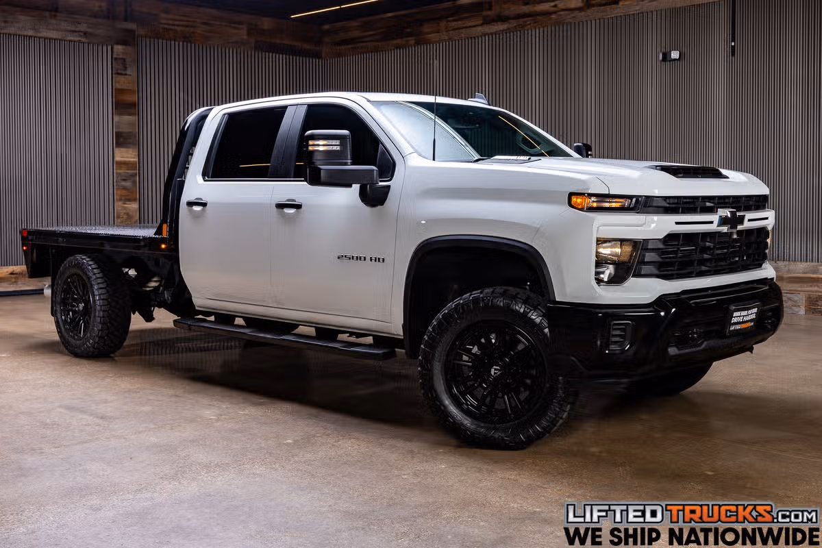 2024 Chevrolet Silverado 2500HD Custom Crew Cab