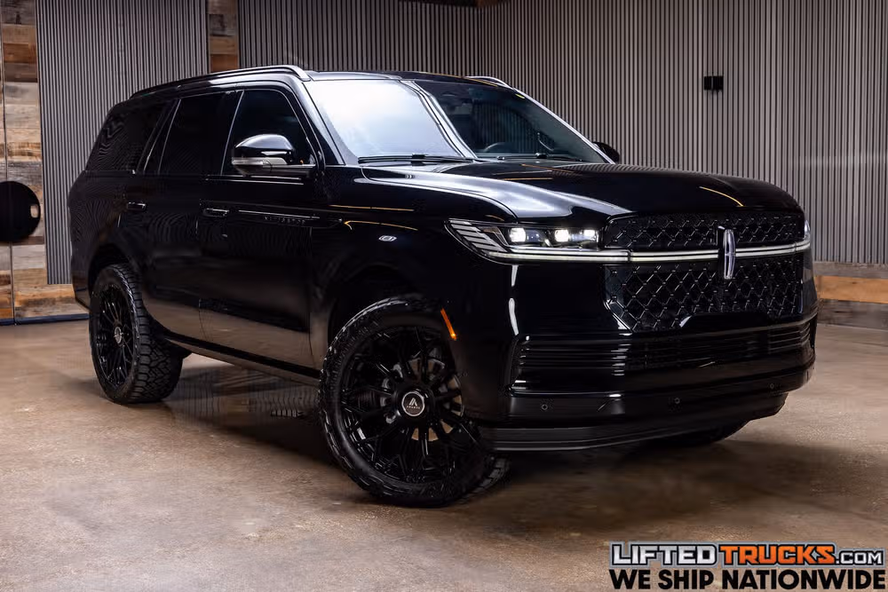 TX08889 - 2025 Lincoln Navigator Reserve