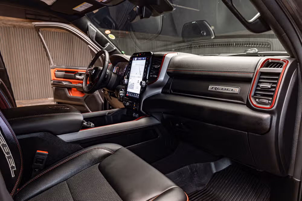 2025 Ram 1500 Rebel Crew Cab Image 17