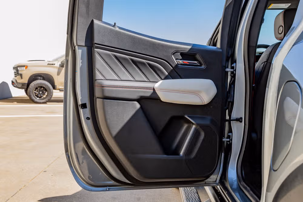 2024 GMC Canyon AT4X Crew Cab Image 37