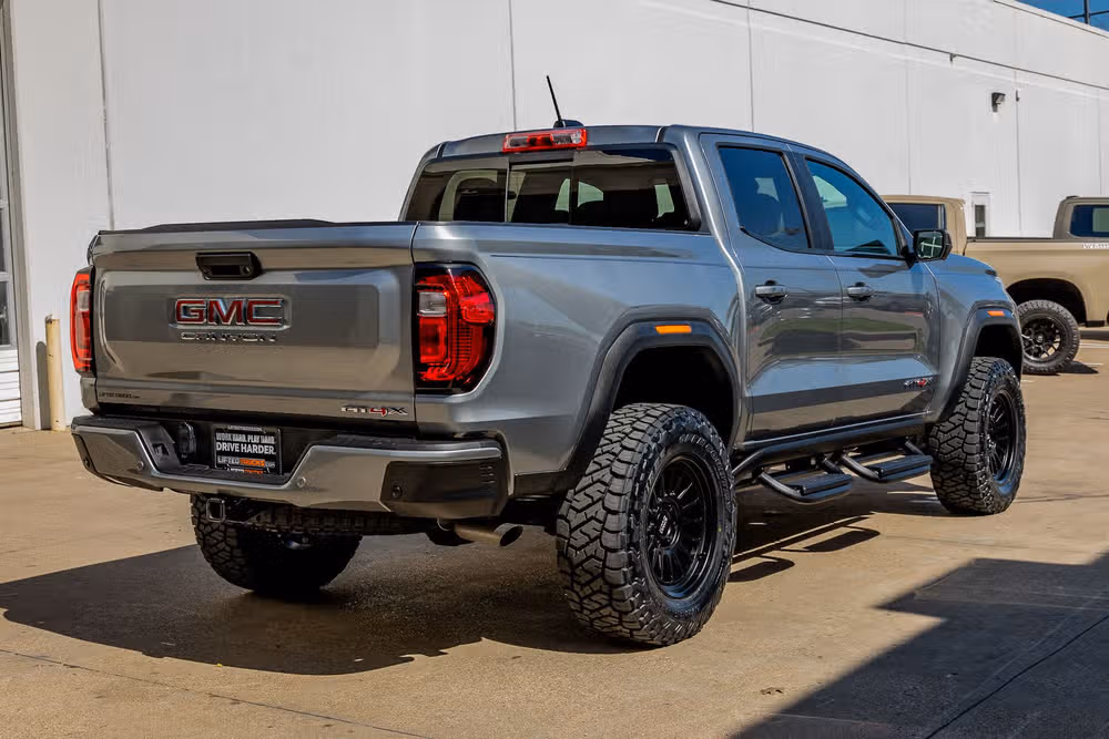 2024 GMC Canyon AT4X Crew Cab Image 10