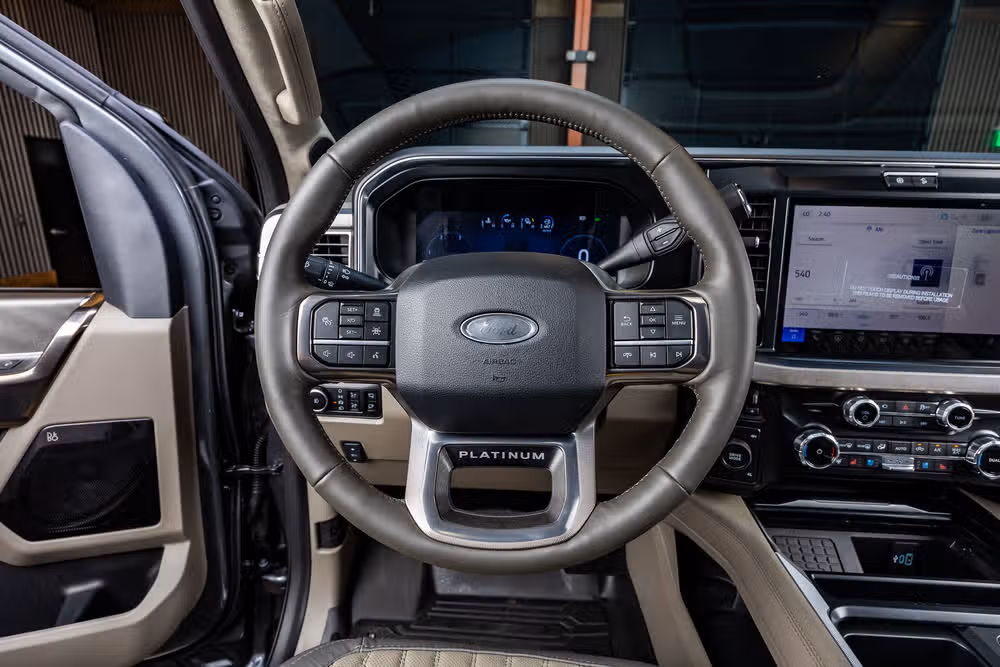 2026 Ford F-450 Super Duty Platinum Plus Crew Cab Image 19