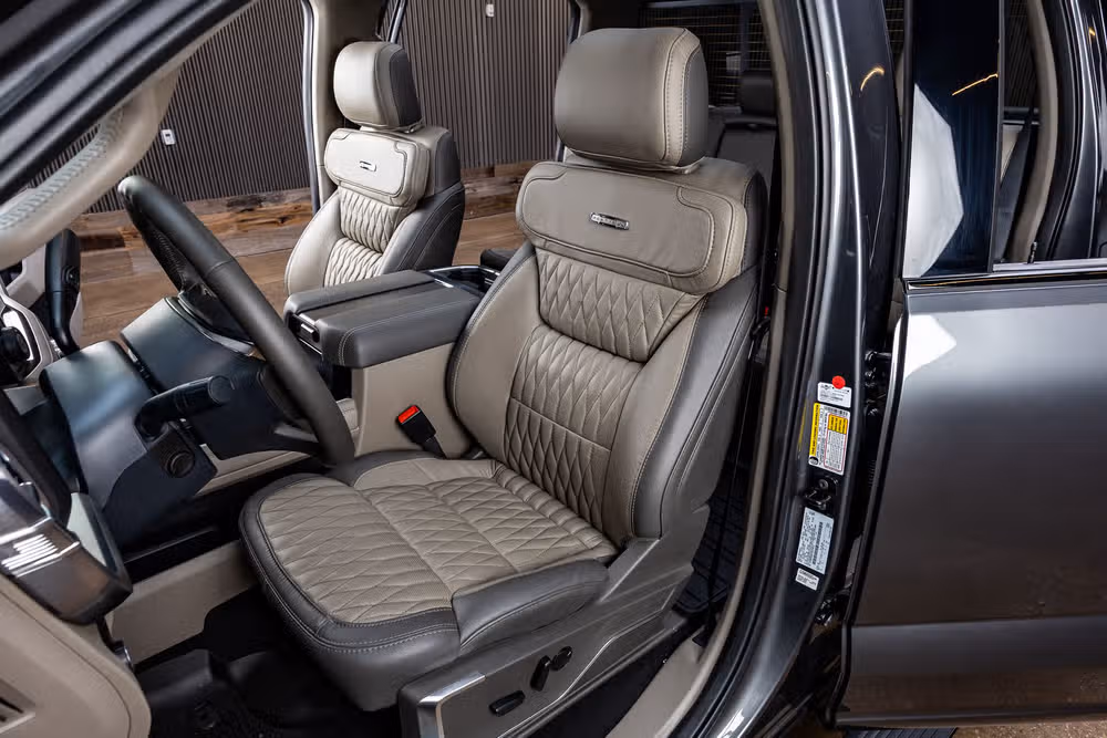 2026 Ford F-450 Super Duty Platinum Plus Crew Cab Image 28