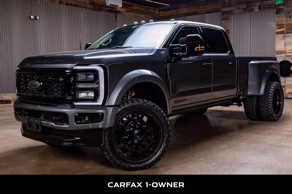 2026 Ford F-450 Super Duty Platinum Plus Crew Cab Image 5