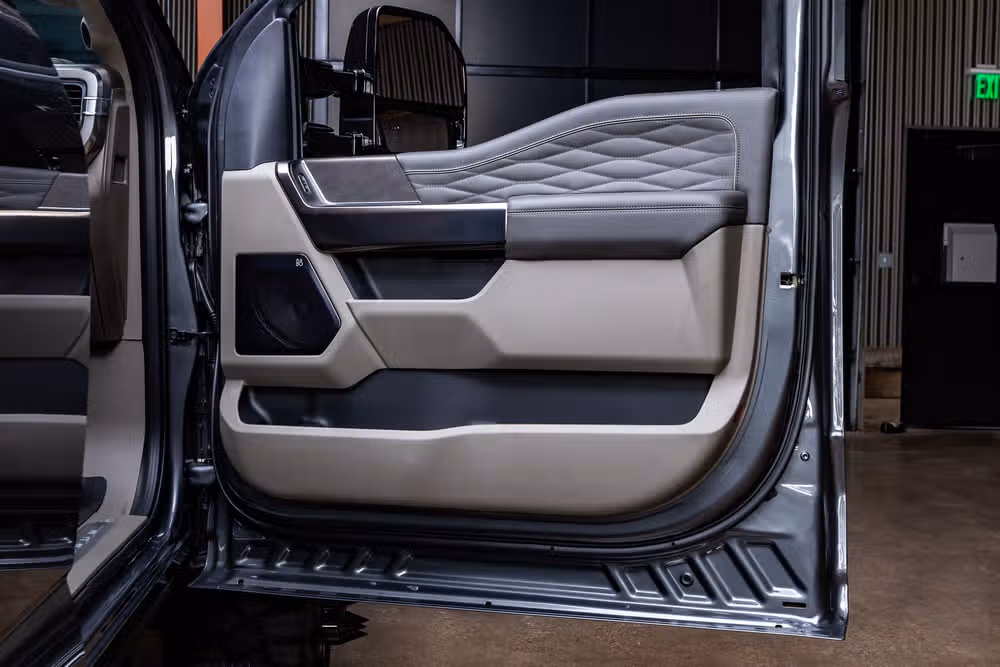 2026 Ford F-450 Super Duty Platinum Plus Crew Cab Image 35