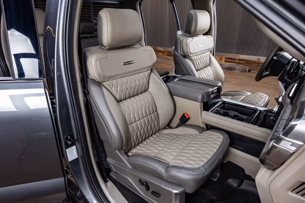 2026 Ford F-450 Super Duty Platinum Plus Crew Cab Image 29