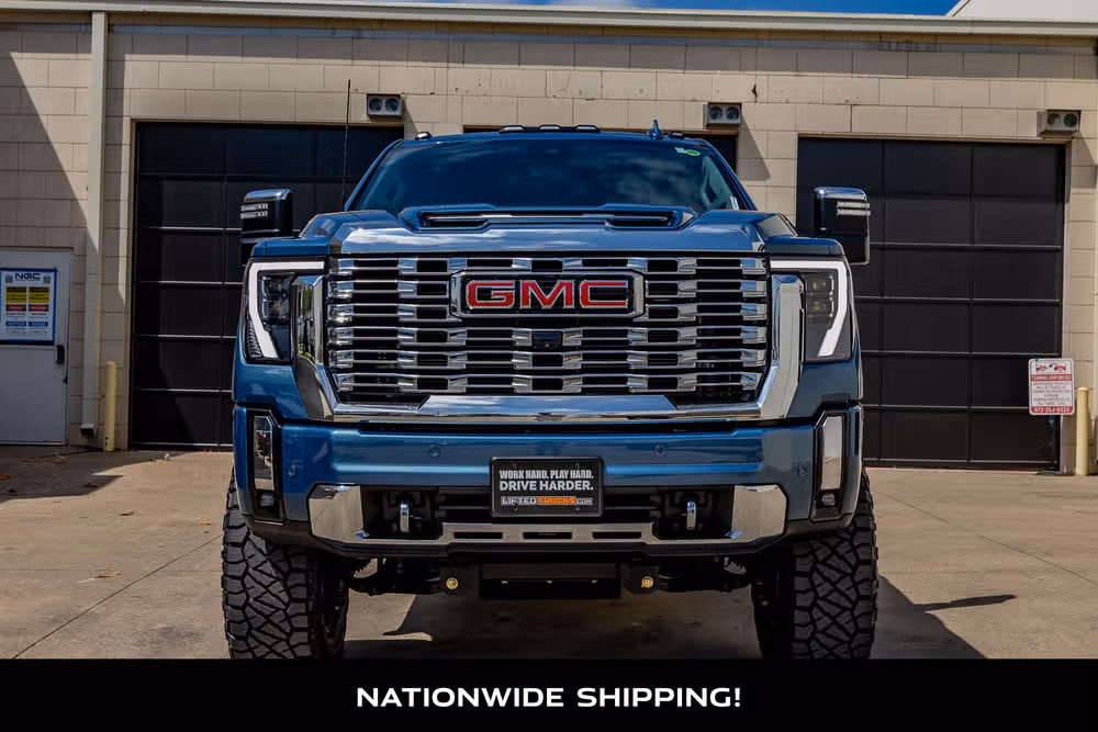 2024 GMC Sierra 2500HD Denali Crew Cab Image 4