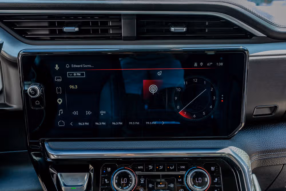 2024 GMC Sierra 2500HD Denali Crew Cab Image 24
