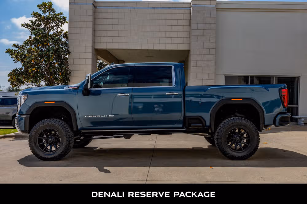 2024 GMC Sierra 2500HD Denali Crew Cab Image 6