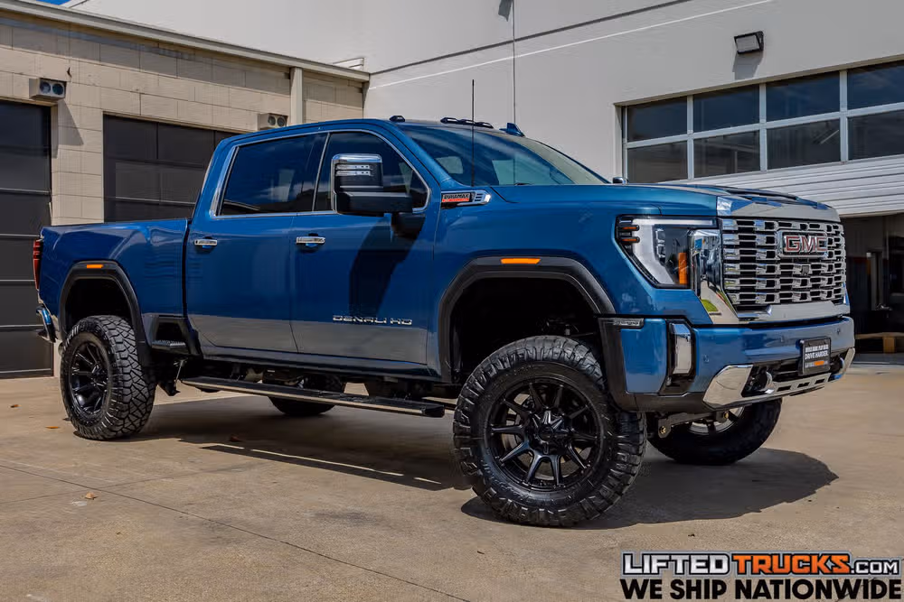 2024 GMC Sierra 2500HD Denali Crew Cab Image 1