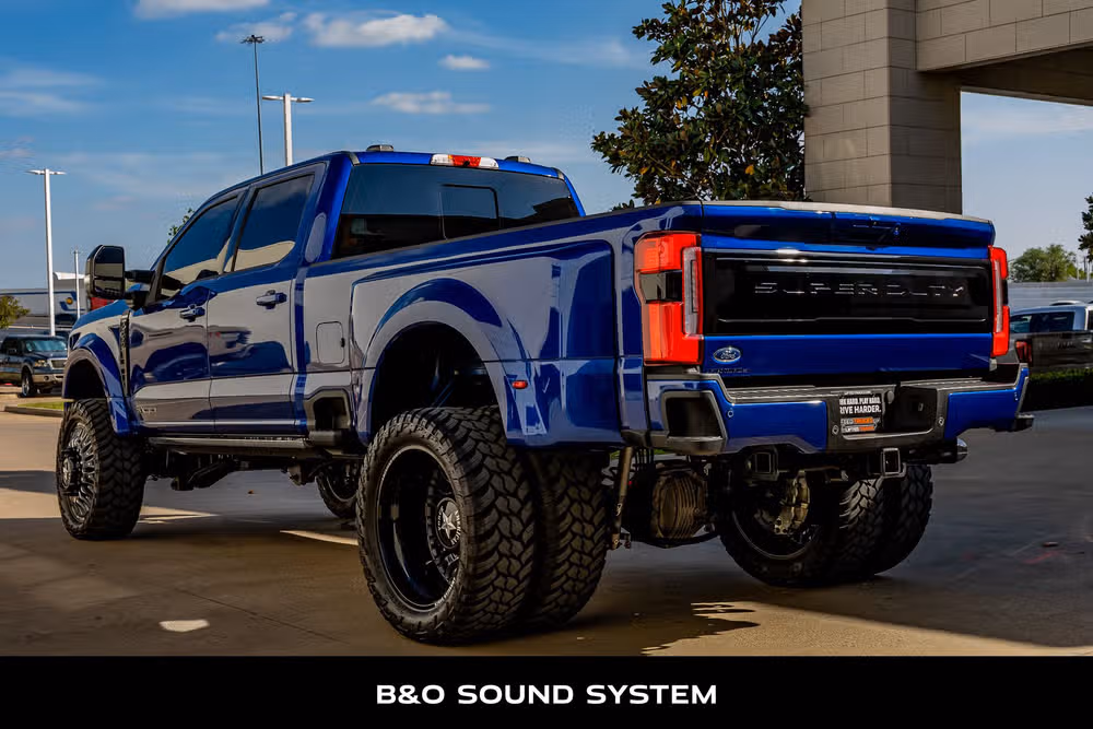 2026 Ford F-450 Super Duty Platinum Crew Cab Image 6