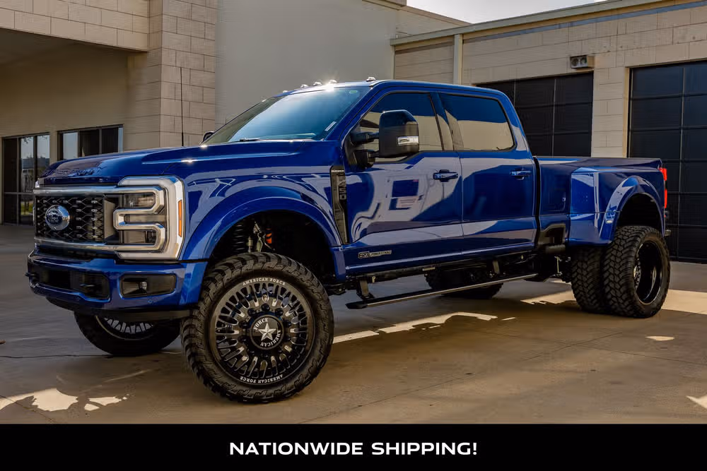 2026 Ford F-450 Super Duty Platinum Crew Cab Image 4