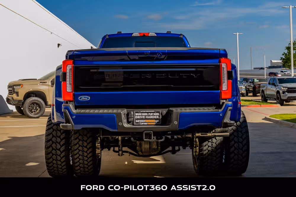 2026 Ford F-450 Super Duty Platinum Crew Cab Image 7