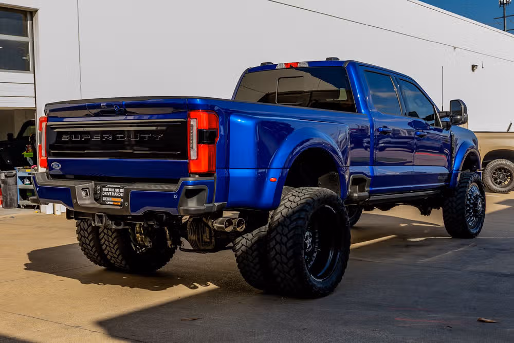 2026 Ford F-450 Super Duty Platinum Crew Cab Image 9