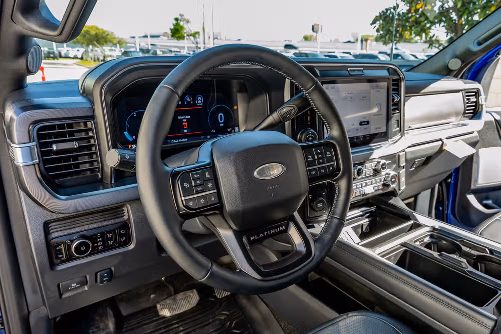 2026 Ford F-450 Super Duty Platinum Crew Cab Image 16
