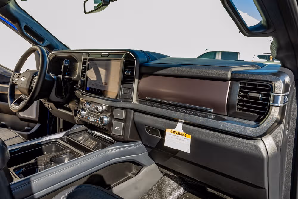 2026 Ford F-450 Super Duty Platinum Crew Cab Image 17