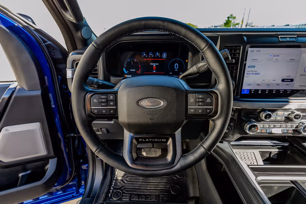 2026 Ford F-450 Super Duty Platinum Crew Cab Image 18