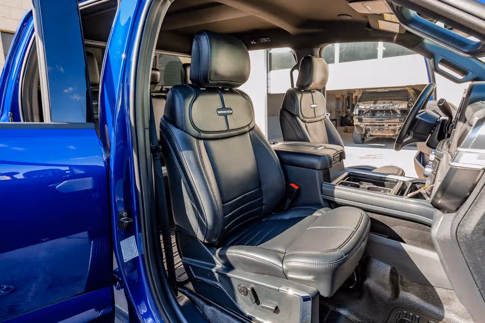 2026 Ford F-450 Super Duty Platinum Crew Cab Image 31