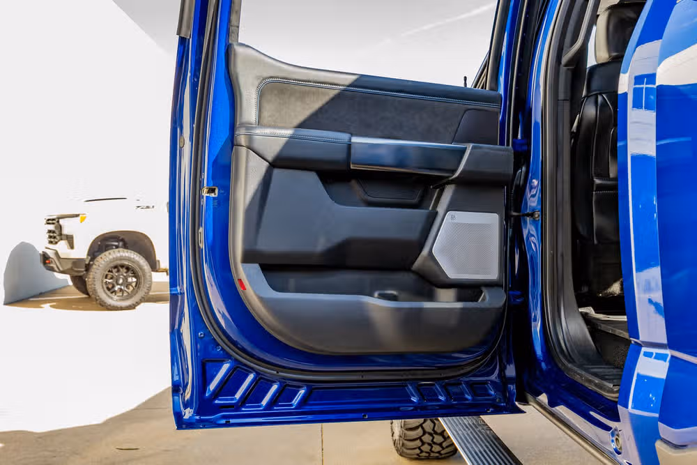 2026 Ford F-450 Super Duty Platinum Crew Cab Image 38
