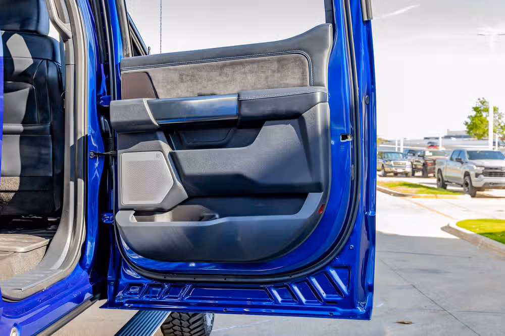 2026 Ford F-450 Super Duty Platinum Crew Cab Image 39