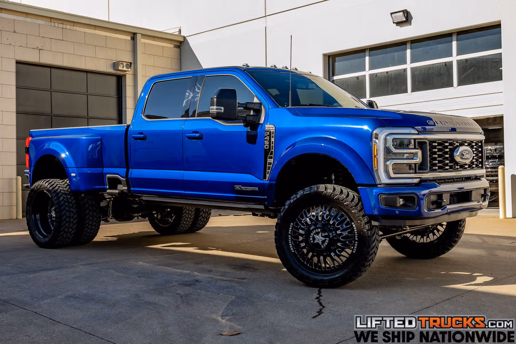 2026 Ford F-450 Super Duty Platinum Crew Cab Image 1