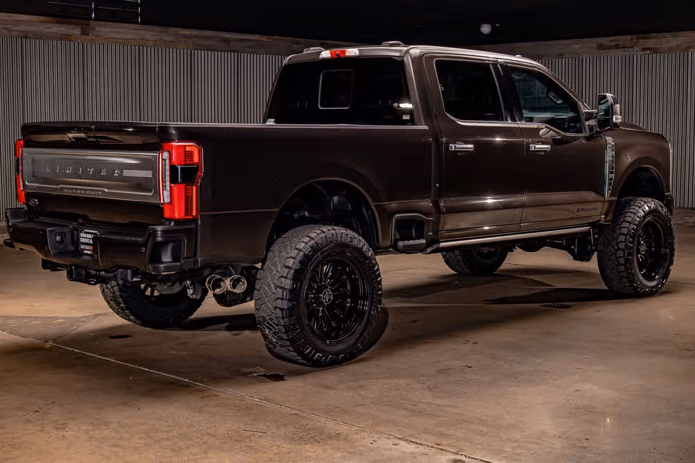 2024 Ford F-250 Super Duty Limited Crew Cab Image 10