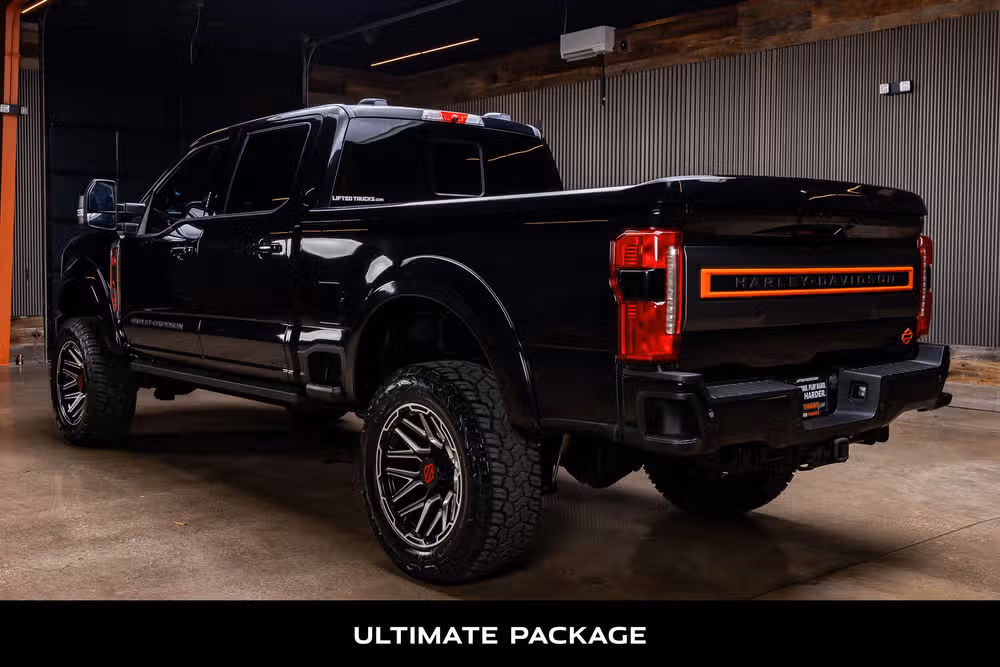 2023 Ford F-250 Super Duty Lariat Harley-Davidson Crew Cab Image 6