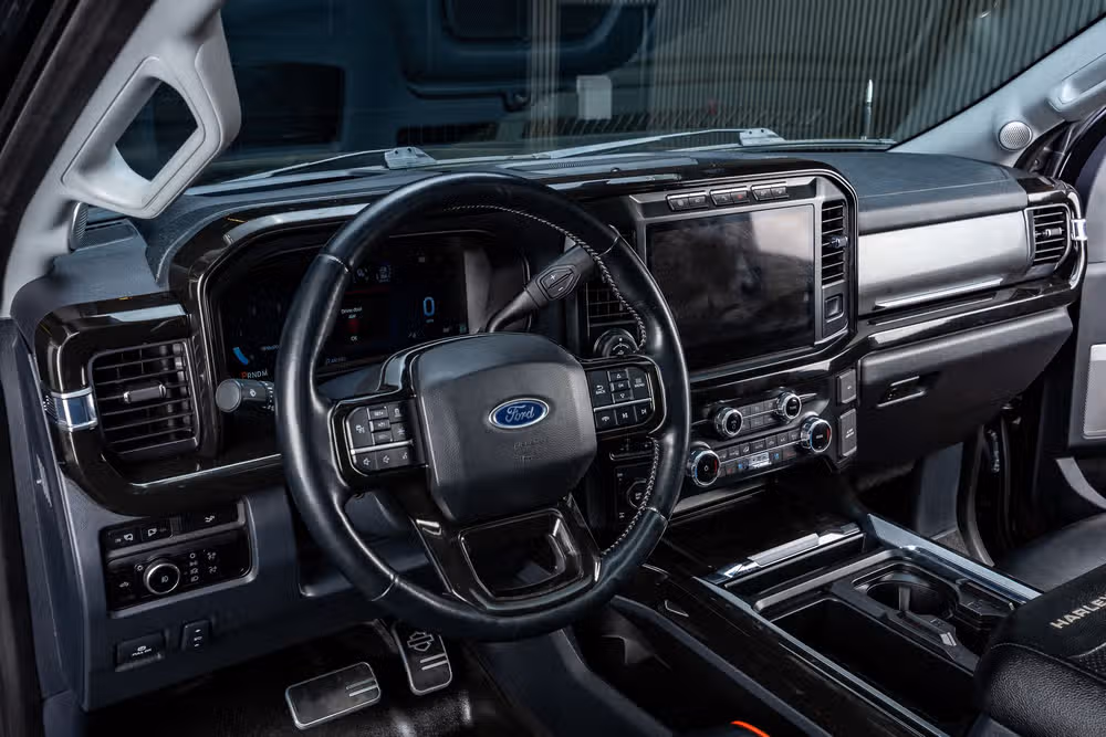 2023 Ford F-250 Super Duty Lariat Harley-Davidson Crew Cab Image 16