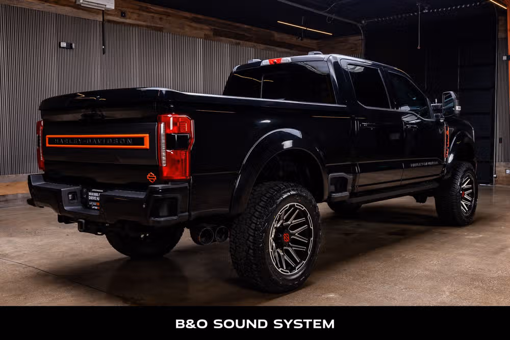 2023 Ford F-250 Super Duty Lariat Harley-Davidson Crew Cab Image 9