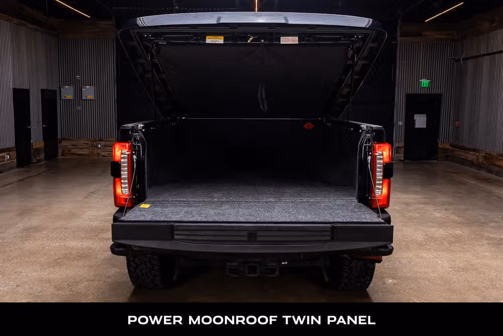 2023 Ford F-250 Super Duty Lariat Harley-Davidson Crew Cab Image 8
