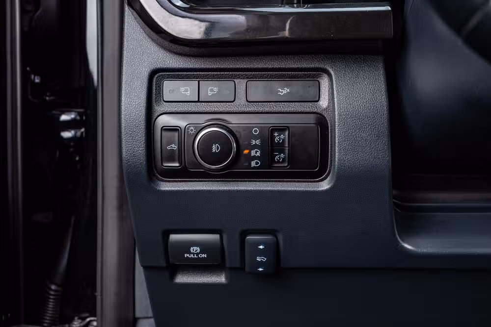 2023 Ford F-250 Super Duty Lariat Harley-Davidson Crew Cab Image 21