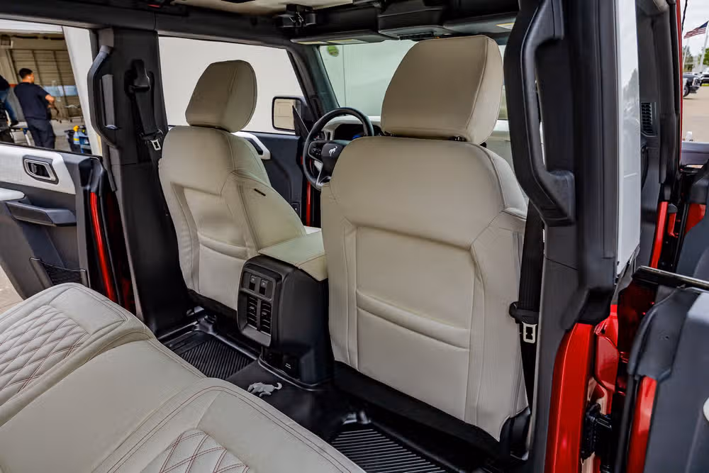 2025 Ford Bronco Heritage Edition Image 32