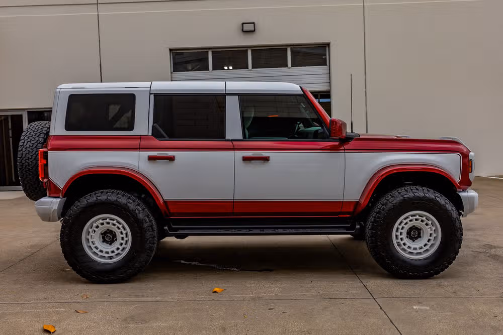 2025 Ford Bronco Heritage Edition Image 11