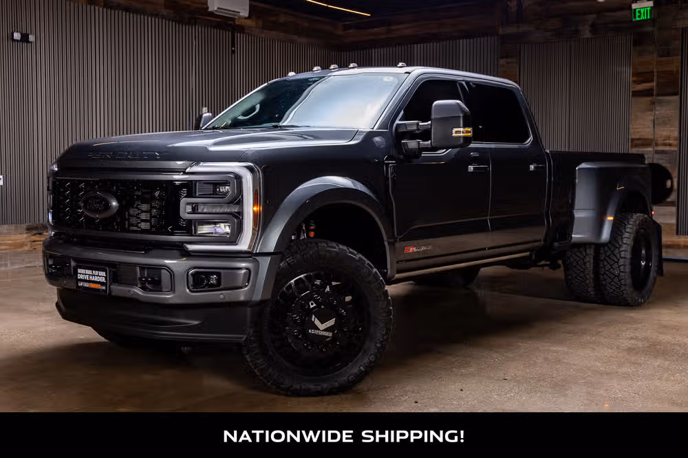 2025 Ford F-450 Super Duty Platinum Plus Crew Cab Image 4