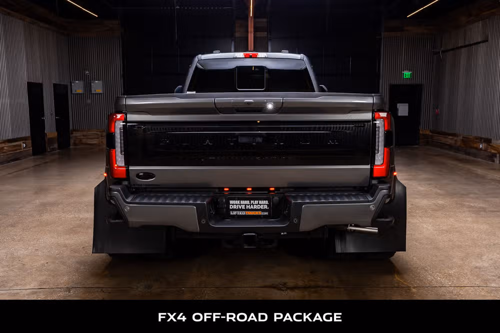 2025 Ford F-450 Super Duty Platinum Plus Crew Cab Image 7