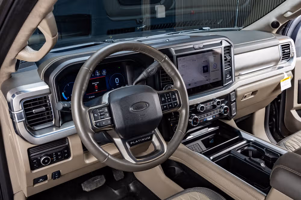 2025 Ford F-450 Super Duty Platinum Plus Crew Cab Image 16