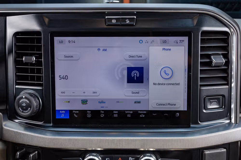 2025 Ford F-450 Super Duty Platinum Plus Crew Cab Image 25